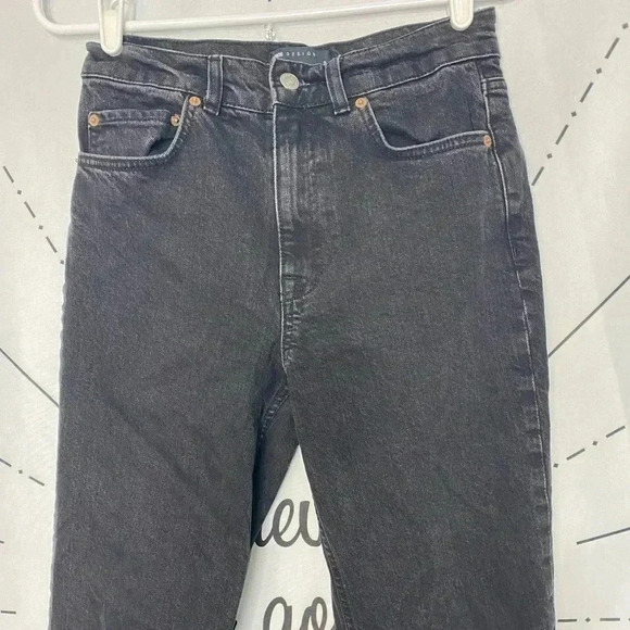 ASOS DESIGN high rise farleigh 'slim' mom jeans in washed black - Picture 4 of 8